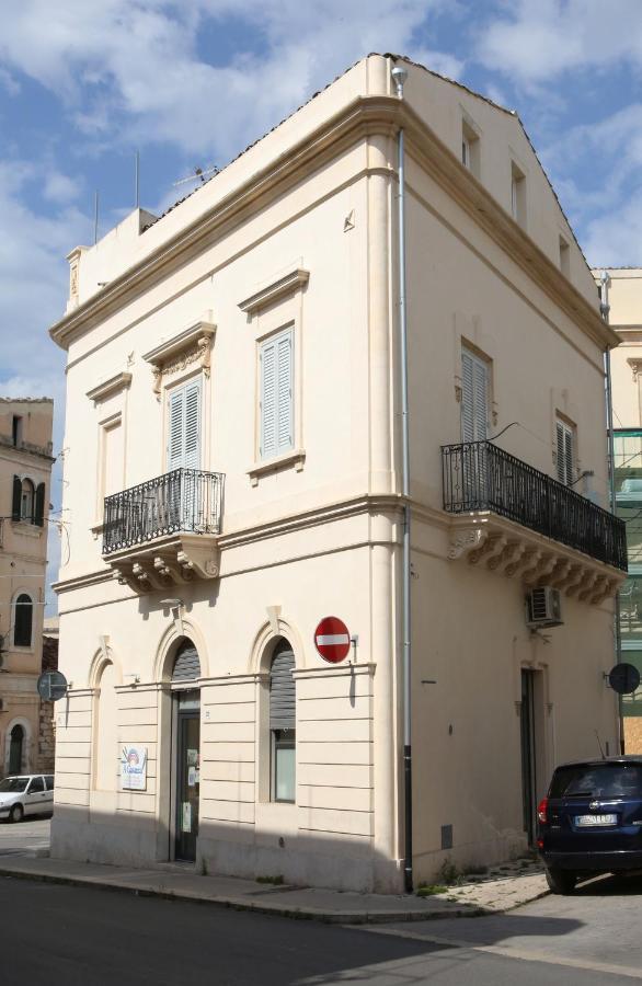 Апартаменты Palazzo Leonardo Шикли Экстерьер фото